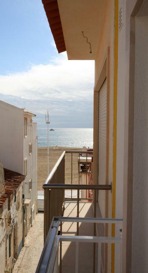 Ferhousedreams-Praia Nazare Bagian luar foto